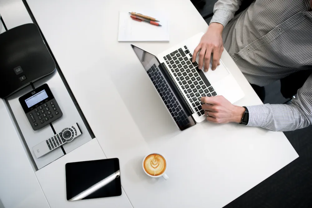 LinkedIn Marketing für Finanzberater: Mehr Leads & Kunden Beitragsbild